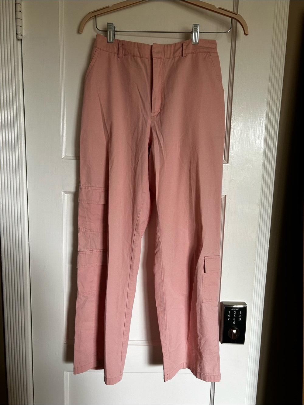 Daisy Street Relaxed Y2K Cargo Pants in Baby Pink US 4 Small